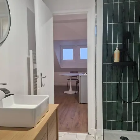 Cosy Centre-ville Apartment *